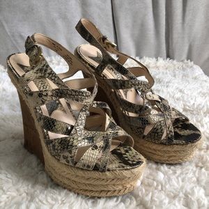 Boutique9, Strappy Wedge, Snakeskin print, womens s. 7.5